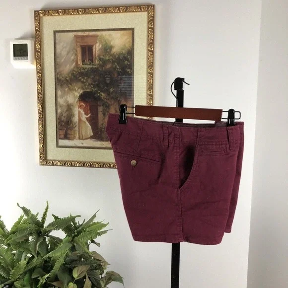 American Eagle Outfitters Shortie Jean Shorts Size 6 Burgundy Inseam 4” Mid-Rise - Picture 4 of 10
